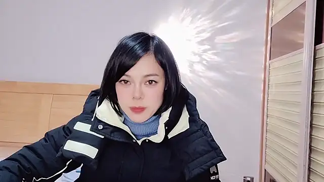 Linda-LL online show from 01/13/25, 12:45