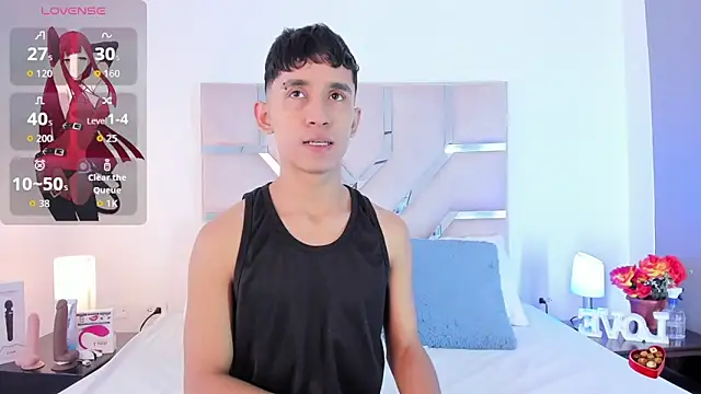 Snapshot of Thayler_jones chatting on 11/18/25, 11:25 Thayler jones online show from 11/18/25, 11:25