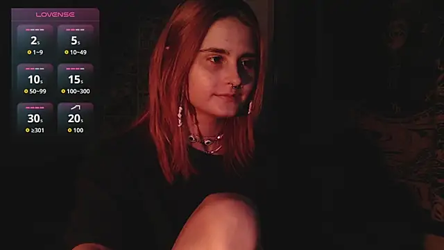 Snapshot of scarlettharrison09 chatting on 10/26/25, 04:46 scarlettharrison09 online show from 10/26/25, 04:46