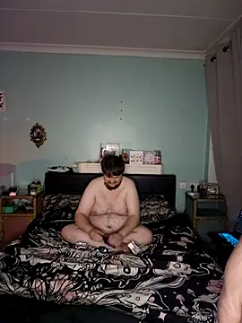 Snapshot of kira_132 chatting on 10/12/25, 12:20 kira 132 online show from 10/12/25, 12:20