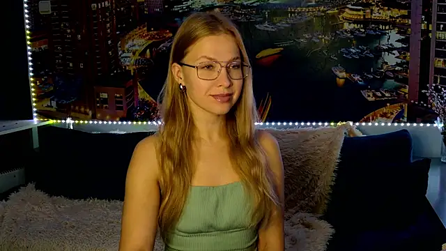 Snapshot of pusyavykusya chatting on 11/06/25, 11:22 pusyavykusya online show from 11/06/25, 11:22