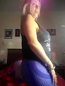 Snapshot of DesireSatler chatting on 09/14/25, 09:36 DesireSatler online show from 09/14/25, 09:36