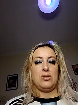 Snapshot of DesireSatler chatting on 06/28/26, 04:51 DesireSatler online show from 06/28/26, 04:51