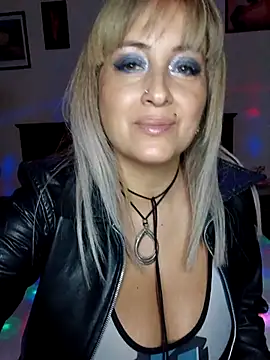 Snapshot of DesireSatler chatting on 07/19/26, 04:49 DesireSatler online show from 07/19/26, 04:49
