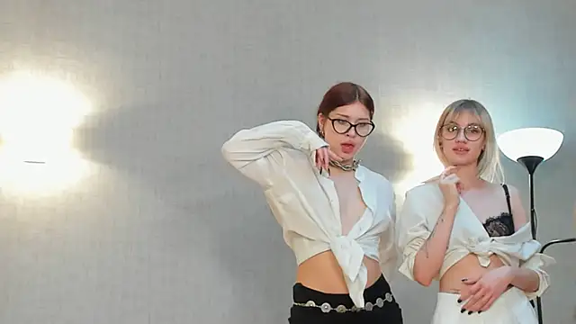 lina x x online show from 03/01/25, 10:45