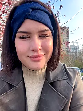 Snapshot of KikiWatson chatting on 11/07/25, 07:08 KikiWatson online show from 11/07/25, 07:08