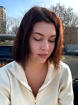 KikiWatson online show from 11/23/25, 07:08