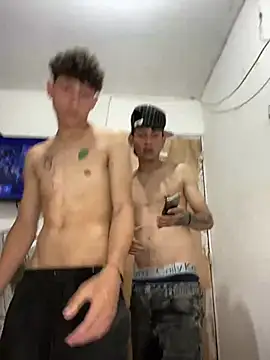 Snapshot of LatinBoysxxx chatting on 01/22/25, 07:24 LatinBoysxxx online show from 01/22/25, 07:24