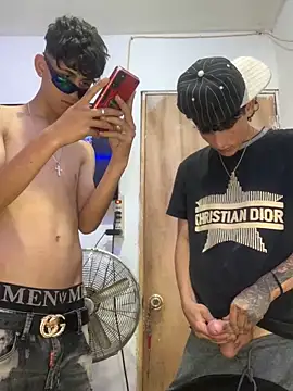 Snapshot of LatinBoysxxx chatting on 02/15/25, 09:26 LatinBoysxxx online show from 02/15/25, 09:26