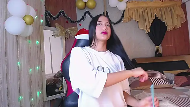 Snapshot of hera_divine chatting on 12/03/25, 07:01 hera divine online show from 12/03/25, 07:01