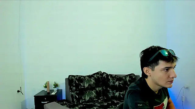xXHot MalesXx online show from 02/13/25, 02:42