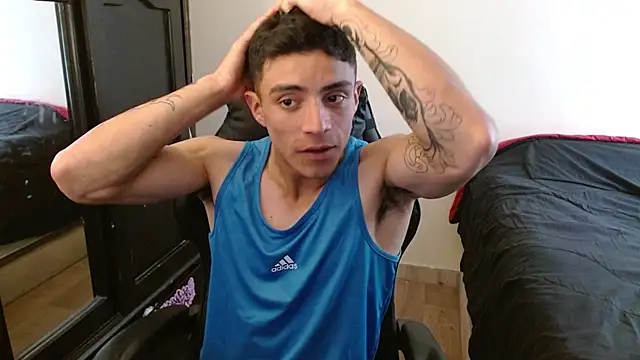 Snapshot of kv___xxx_ chatting on 10/10/25, 08:30 kv xxx online show from 10/10/25, 08:30