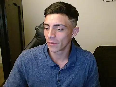 Snapshot of kv___xxx_ chatting on 10/29/25, 11:06 kv xxx online show from 10/29/25, 11:06