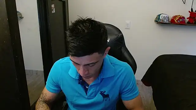 Snapshot of kv___xxx_ chatting on 11/07/25, 09:37 kv xxx online show from 11/07/25, 09:37