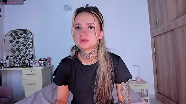 medussa13  online show from 07/23/26, 01:53