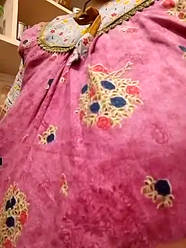 Snapshot of sneha_telugu_girl chatting on 12/25/24, 07:46 sneha telugu girl online show from 12/25/24, 07:46