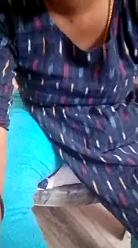 Snapshot of sneha_telugu_girl chatting on 02/24/25, 08:17 sneha telugu girl online show from 02/24/25, 08:17