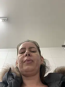 Snapshot of uber_babe chatting on 12/16/24, 08:09 uber babe online show from 12/16/24, 08:09