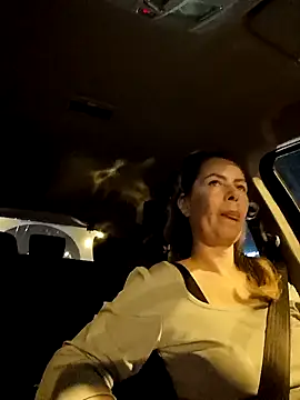 Snapshot of uber_babe chatting on 01/02/25, 04:02 uber babe online show from 01/02/25, 04:02