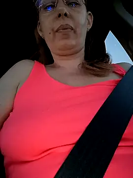 Snapshot of uber_babe chatting on 02/04/25, 03:57 uber babe online show from 02/04/25, 03:57