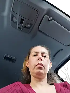 Snapshot of uber_babe chatting on 02/20/25, 11:20 uber babe online show from 02/20/25, 11:20