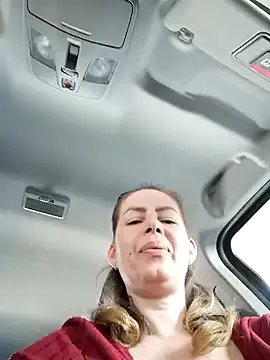 Snapshot of uber_babe chatting on 02/26/25, 03:19 uber babe online show from 02/26/25, 03:19