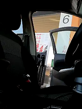 Snapshot of uber_babe chatting on 03/05/25, 06:12 uber babe online show from 03/05/25, 06:12