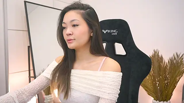 Peopleneedlove144 online show from 01/24/25, 08:23