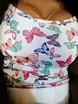 Snapshot of Esha_Babyy chatting on 12/19/24, 02:35 Esha Babyy online show from 12/19/24, 02:35