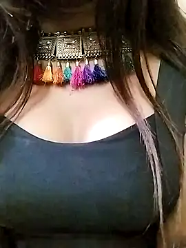 Snapshot of Esha_Babyy chatting on 01/03/25, 01:36 Esha Babyy online show from 01/03/25, 01:36