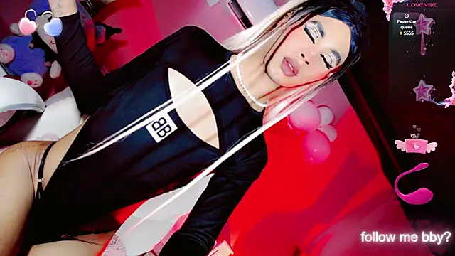 Snapshot of Jadee_Ariell chatting on 02/16/25, 04:10 Jadee Ariell online show from 02/16/25, 04:10