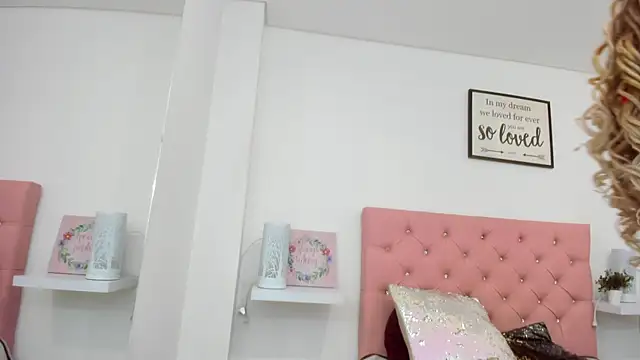 Snapshot of michell_taylor__ chatting on 09/30/25, 03:44 michell taylor online show from 09/30/25, 03:44