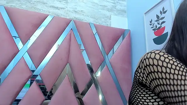 alanaflores  online show from 01/17/25, 01:35