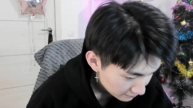 Snapshot of Miram_Yu chatting on 12/20/24, 02:41 Miram Yu online show from 12/20/24, 02:41