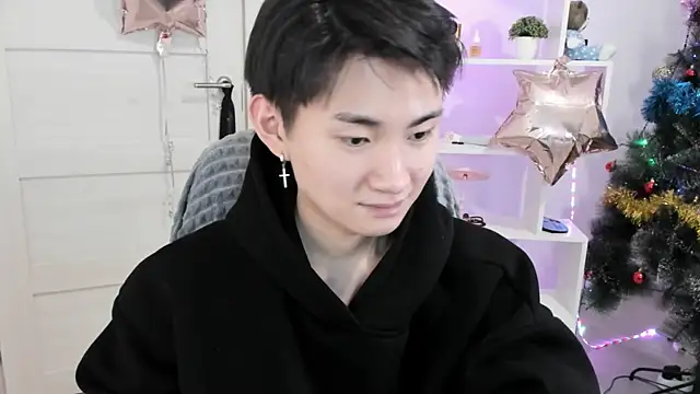 Snapshot of Miram_Yu chatting on 12/22/24, 03:22 Miram Yu online show from 12/22/24, 03:22