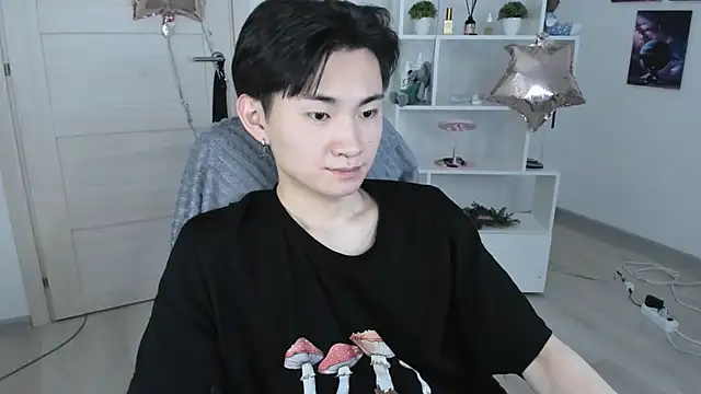 Snapshot of Miram_Yu chatting on 01/25/25, 10:51 Miram Yu online show from 01/25/25, 10:51