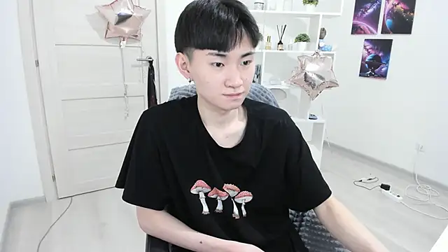 Snapshot of Miram_Yu chatting on 02/16/25, 02:20 Miram Yu online show from 02/16/25, 02:20