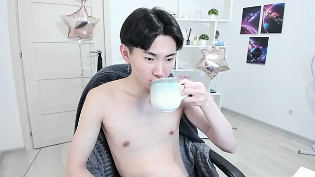 Snapshot of Miram_Yu chatting on 02/28/25, 04:10 Miram Yu online show from 02/28/25, 04:10