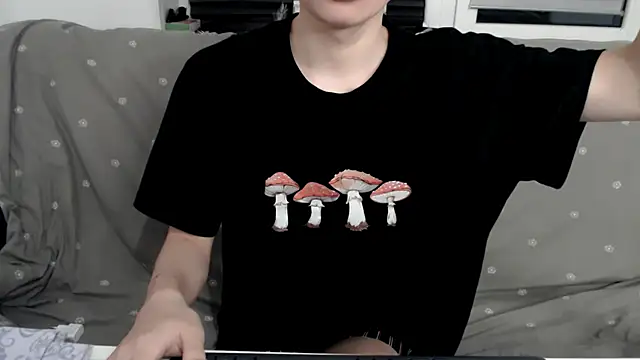 Snapshot of Miram_Yu chatting on 03/07/25, 10:10 Miram Yu online show from 03/07/25, 10:10