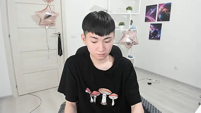 Snapshot of Miram_Yu chatting on 03/21/25, 08:29 Miram Yu online show from 03/21/25, 08:29