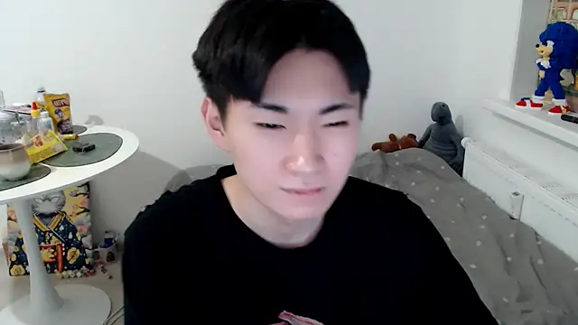 Snapshot of Miram_Yu chatting on 11/16/25, 02:50 Miram Yu online show from 11/16/25, 02:50