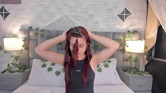 HannaRhodes online show from 01/27/25, 01:09