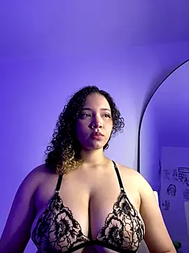 MadelineBenet online show from 11/15/25, 03:37