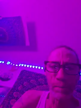 Snapshot of Undercover_Pornstar chatting on 06/06/26, 12:10 Undercover Pornstar online show from 06/06/26, 12:10