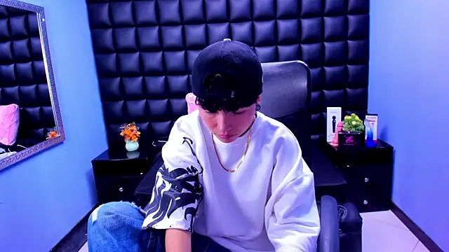 Snapshot of Im_Mathias chatting on 09/13/25, 08:08 Im Mathias online show from 09/13/25, 08:08