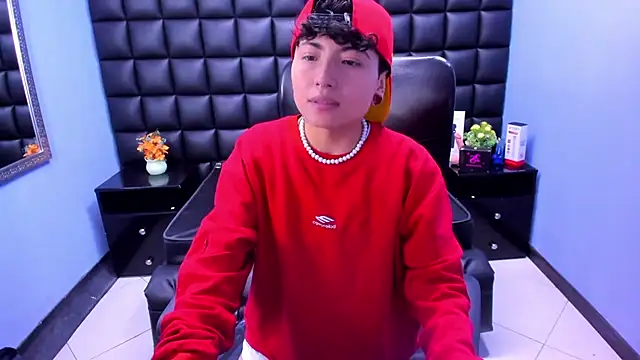 Snapshot of Im_Mathias chatting on 09/15/25, 07:58 Im Mathias online show from 09/15/25, 07:58