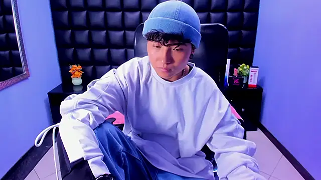 Snapshot of Im_Mathias chatting on 09/18/25, 08:44 Im Mathias online show from 09/18/25, 08:44