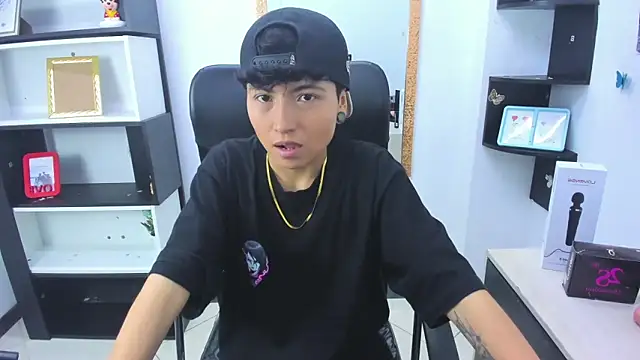 Snapshot of Im_Mathias chatting on 09/19/25, 08:20 Im Mathias online show from 09/19/25, 08:20