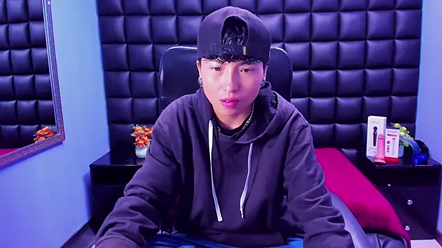 Snapshot of Im_Mathias chatting on 10/03/25, 02:14 Im Mathias online show from 10/03/25, 02:14