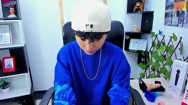 Snapshot of Im_Mathias chatting on 10/12/25, 08:08 Im Mathias online show from 10/12/25, 08:08